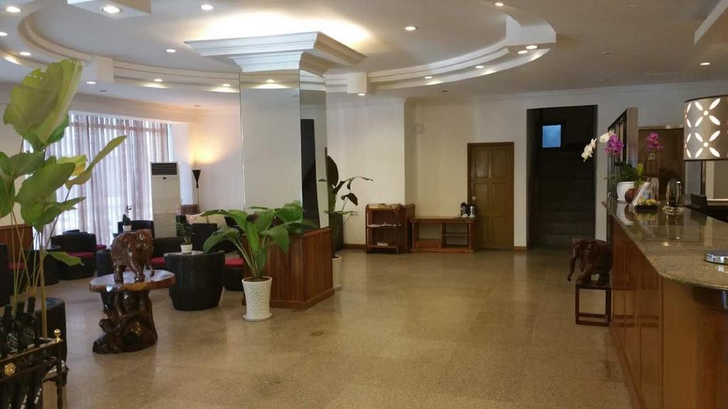 City Star Hotel Yangon Extérieur photo