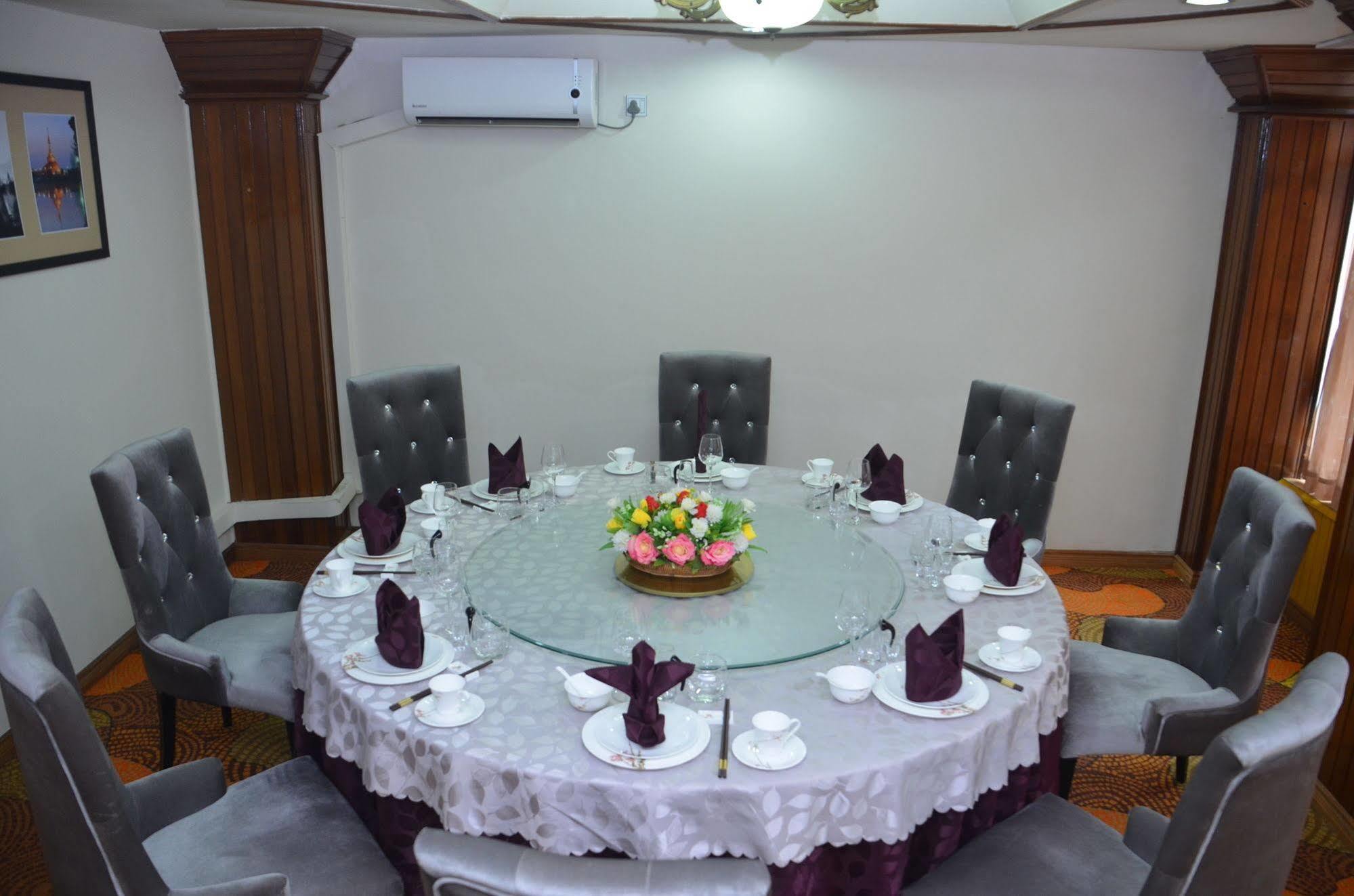 City Star Hotel Yangon Extérieur photo
