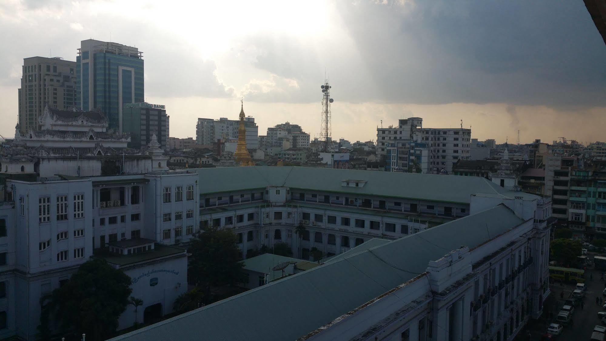 City Star Hotel Yangon Extérieur photo